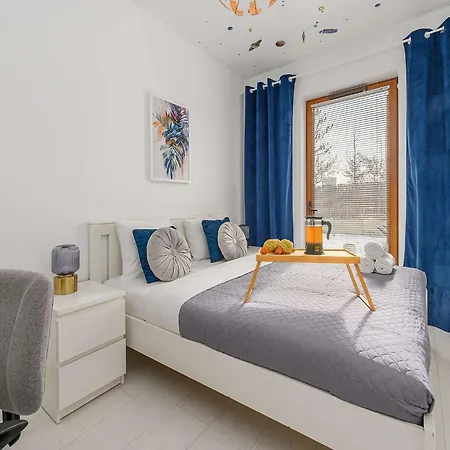 Апартаменти Family Flat With Garden *