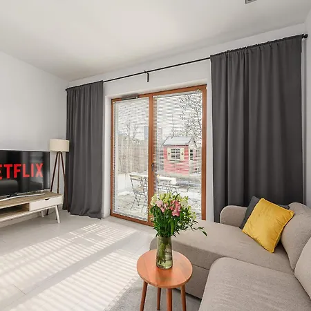 Family Flat With Garden Апартаменти *