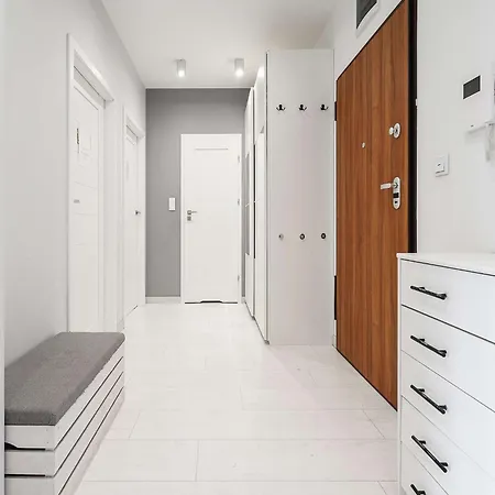 Апартаменти Family Flat With Garden *