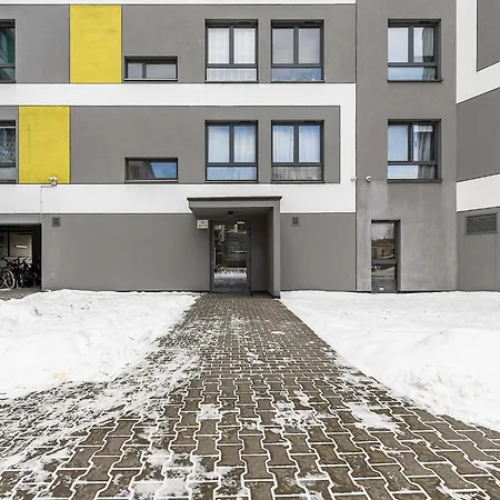 Family Flat With Garden Апартаменти Варшава